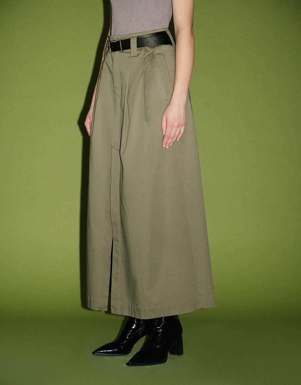 Straight Skirt With Belt