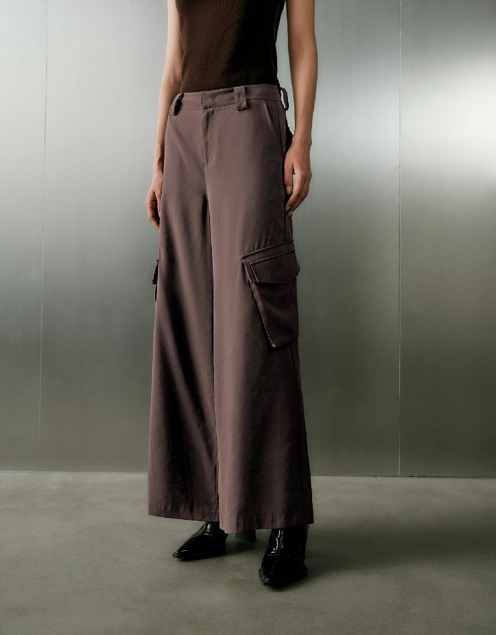 Multi-Pocket Wide-Leg Pants