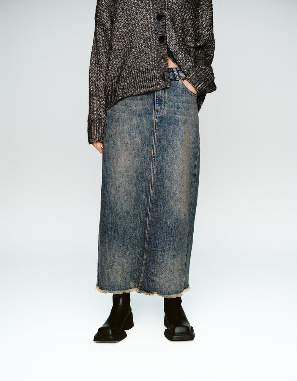 Raw Hem Midi Straight Denim Skirt