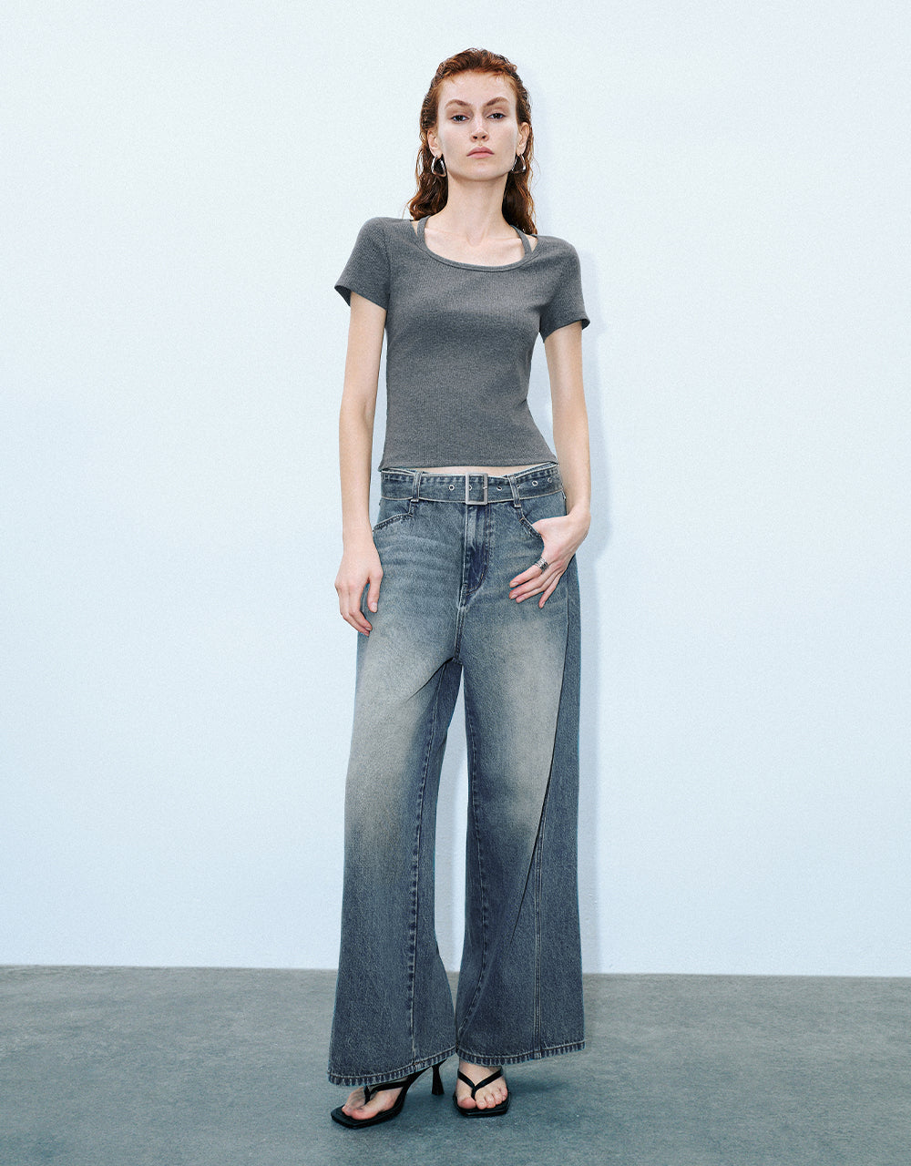 Straight Jeans With Belt