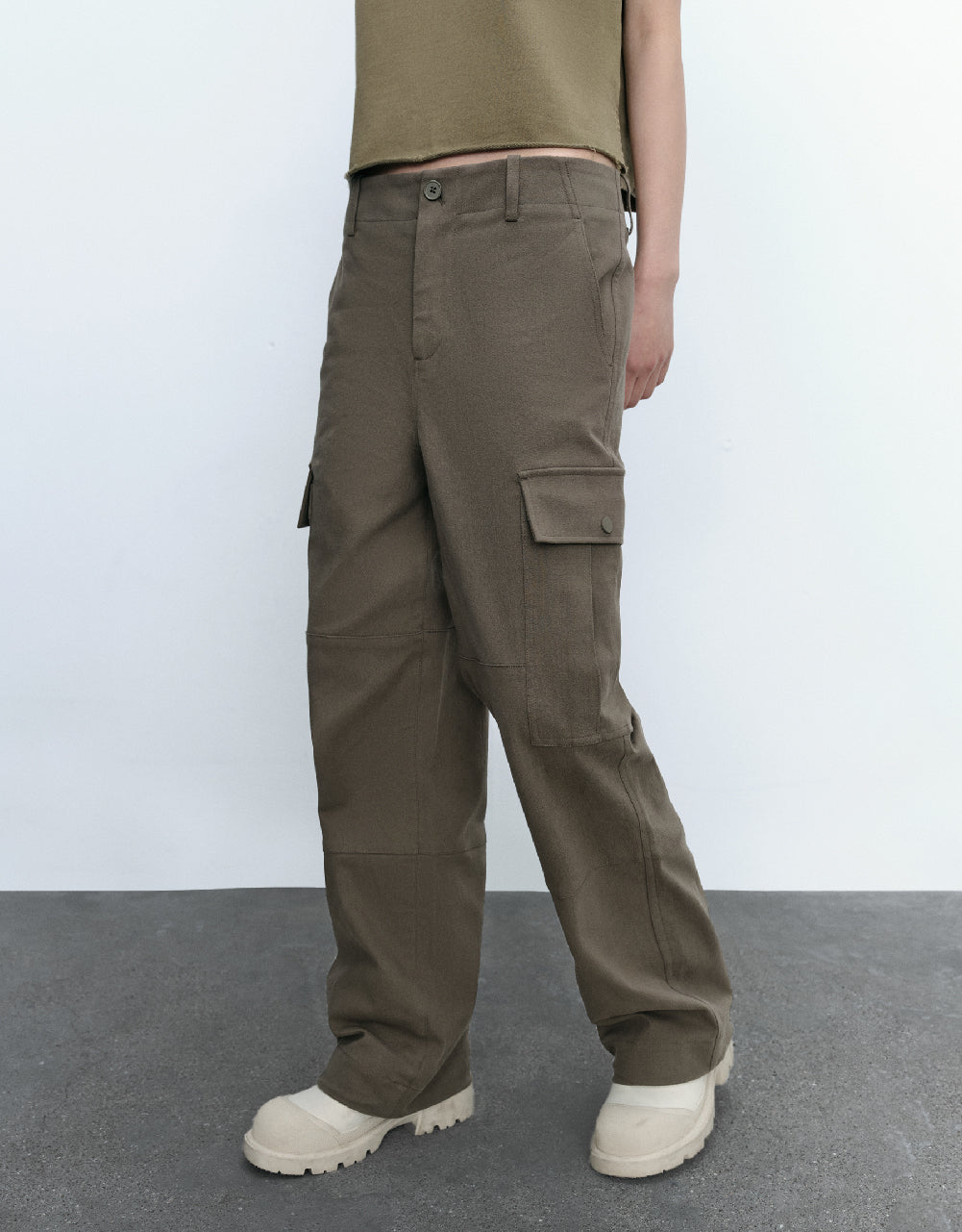 Multi-Pocket Wide-Leg Pants