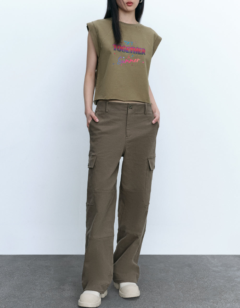 Multi-Pocket Wide-Leg Pants