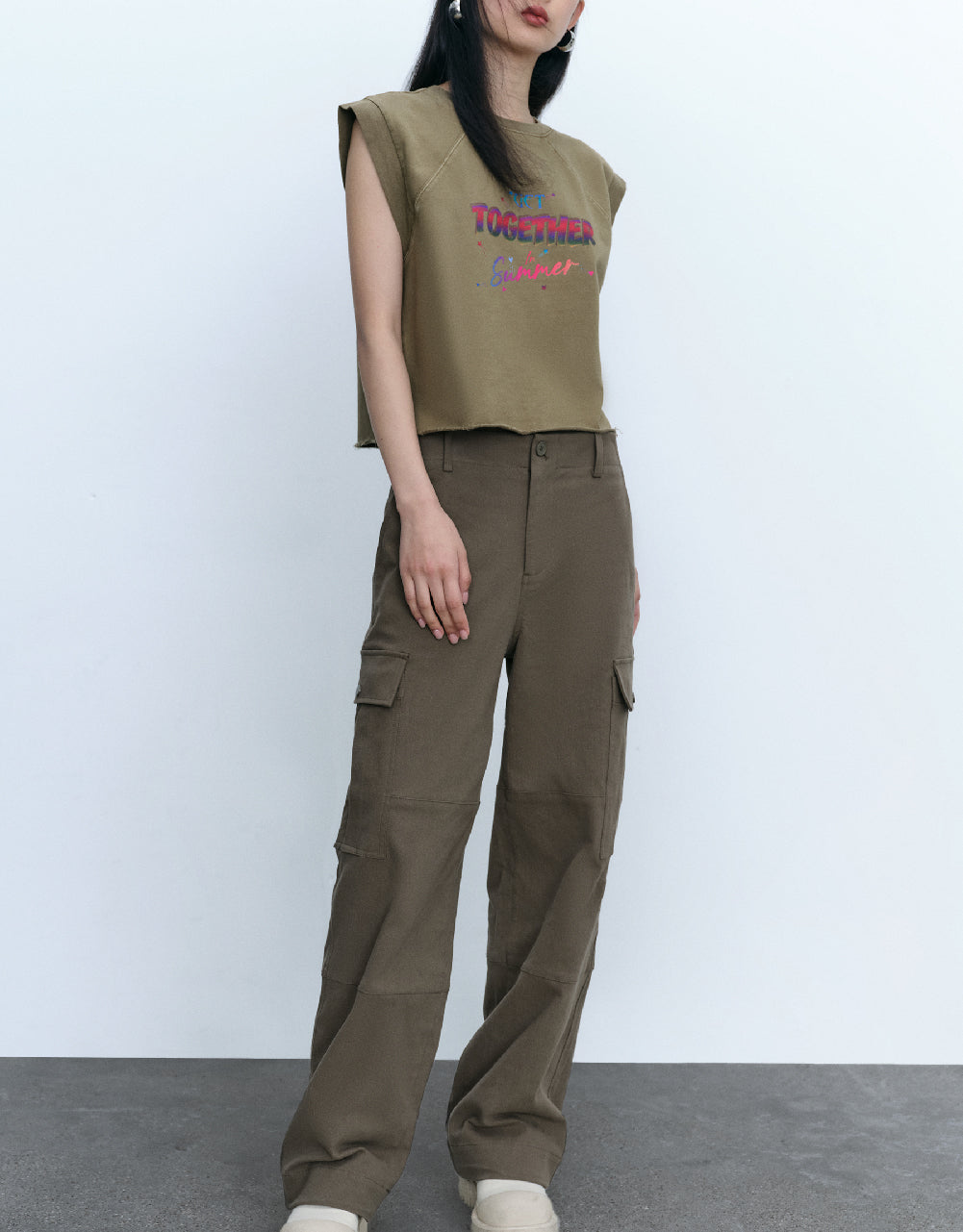 Multi-Pocket Wide-Leg Pants
