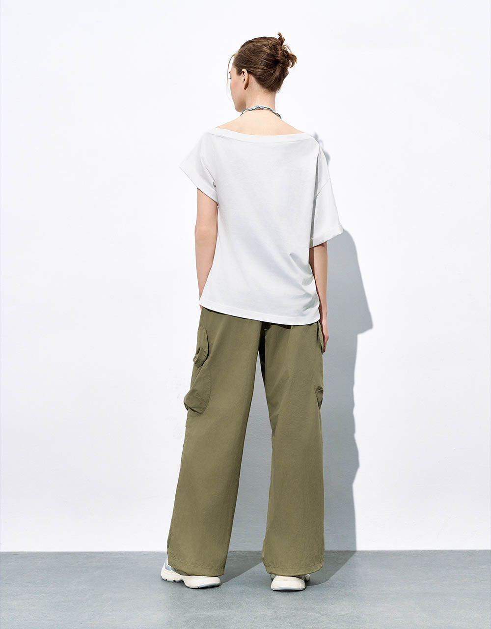 Multi-Pocket Loose Wide-Leg Pants