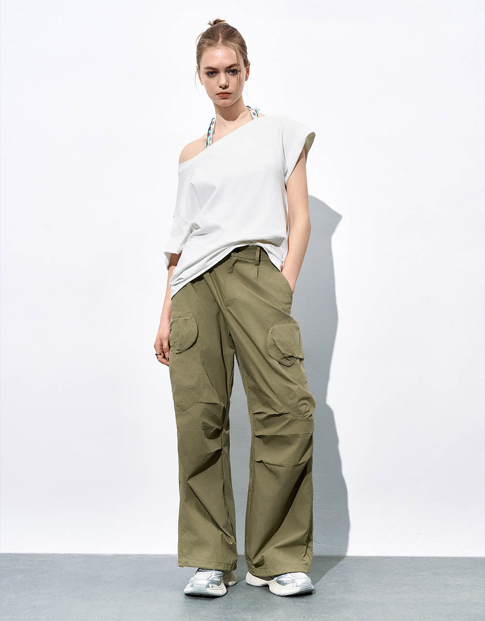 Multi-Pocket Loose Wide-Leg Pants