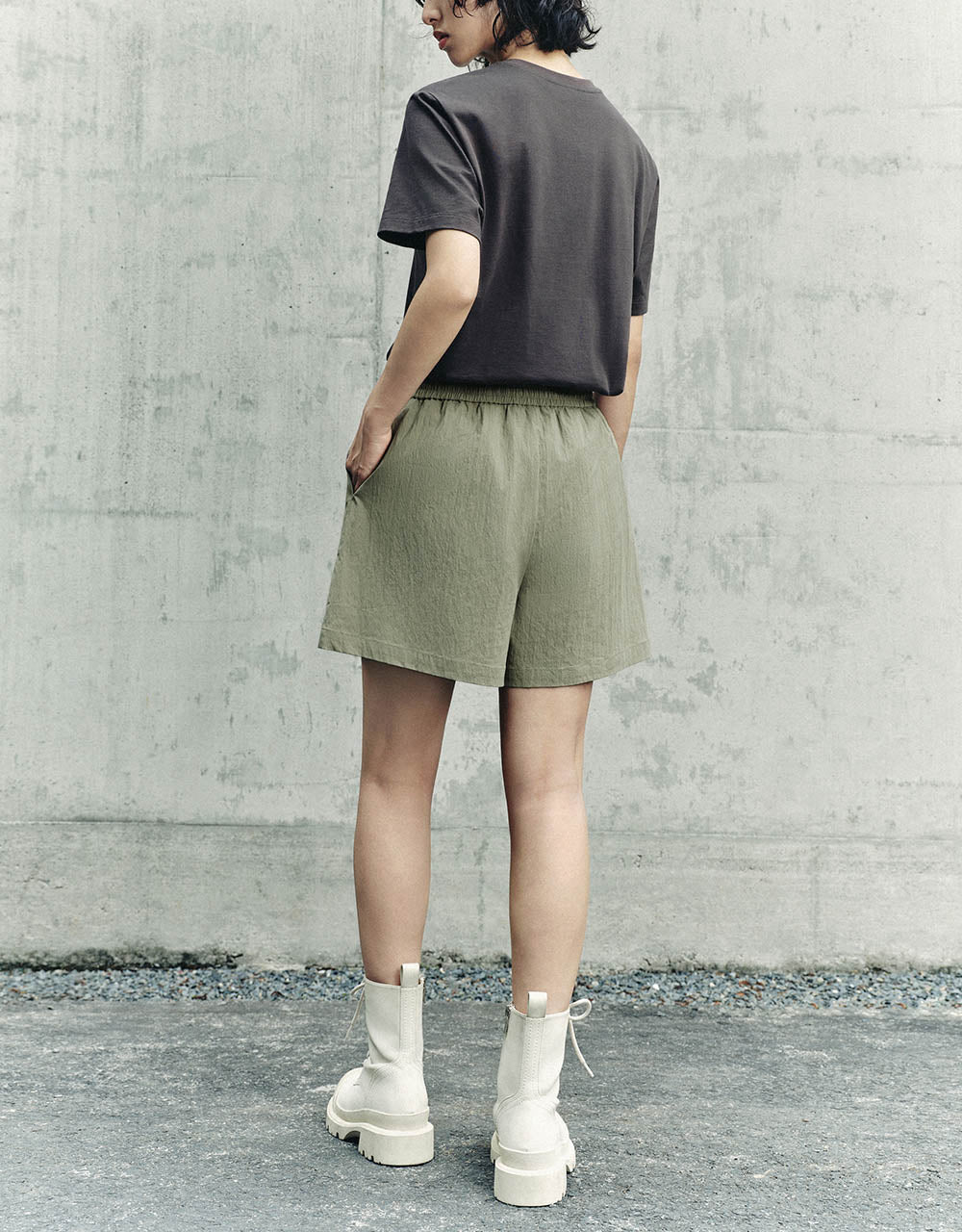 Drawstring Waist Loose Shorts