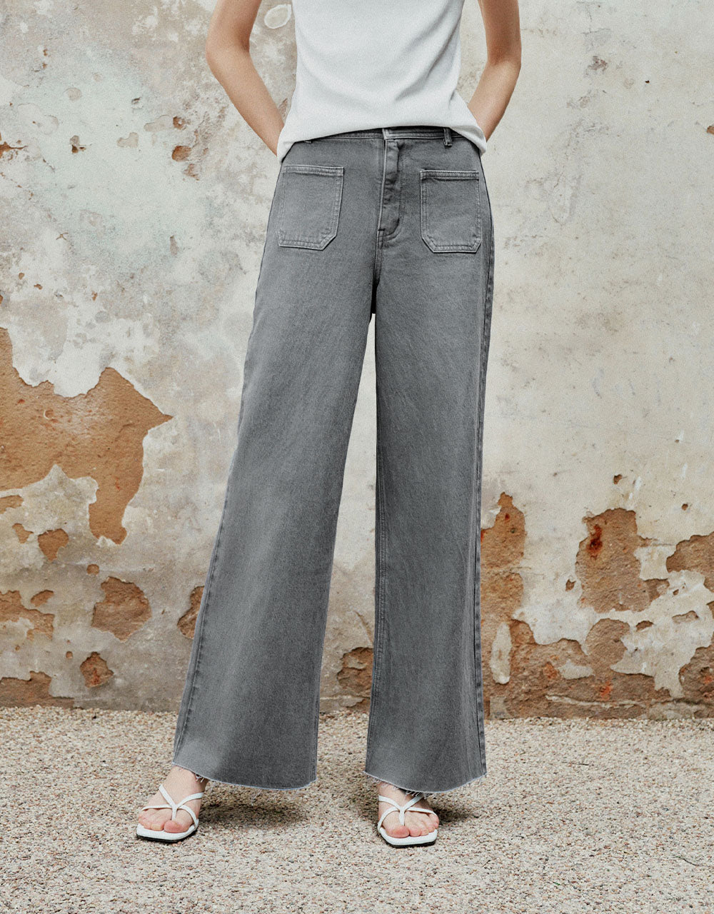 Front Pocket Wide-Leg Jeans