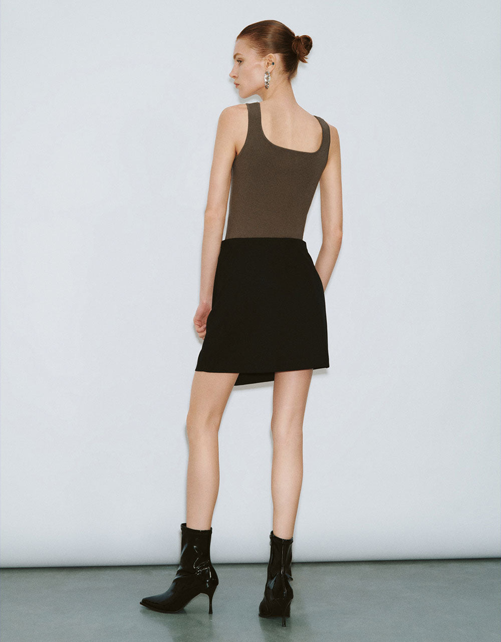 Square-cut Collar Knitted Tank Top