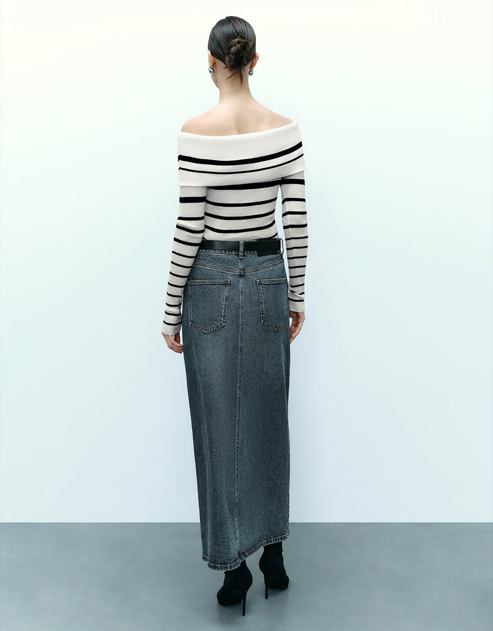 Striped Off-Shoulder Skinny Knitted T-Shirt