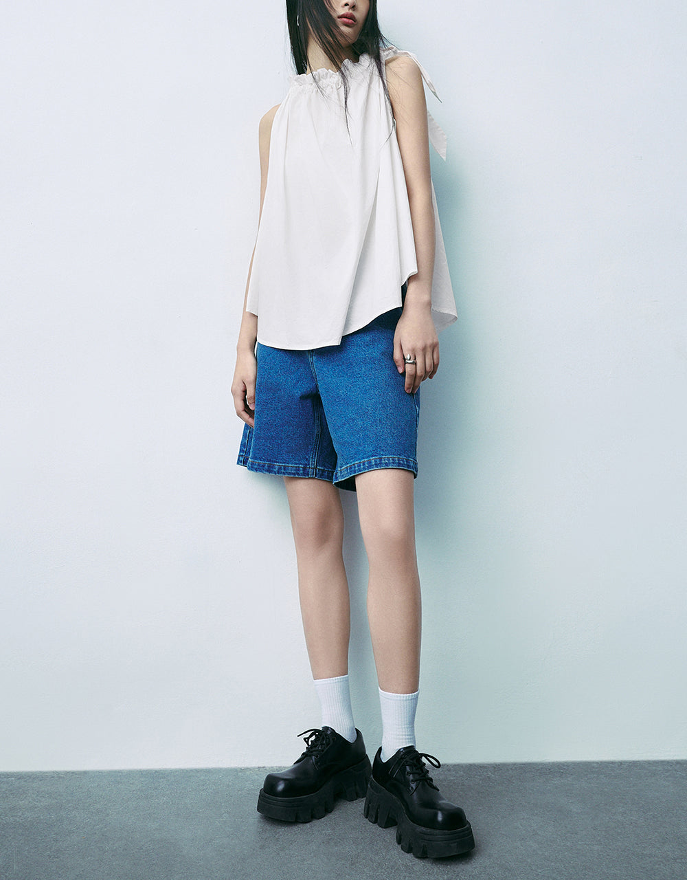 Sleeveless Loose Blouse