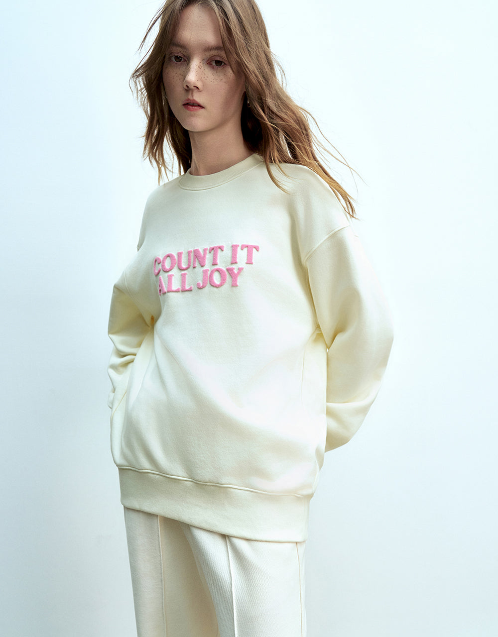 Letter Embossed Crew Neck Loose T-Shirt