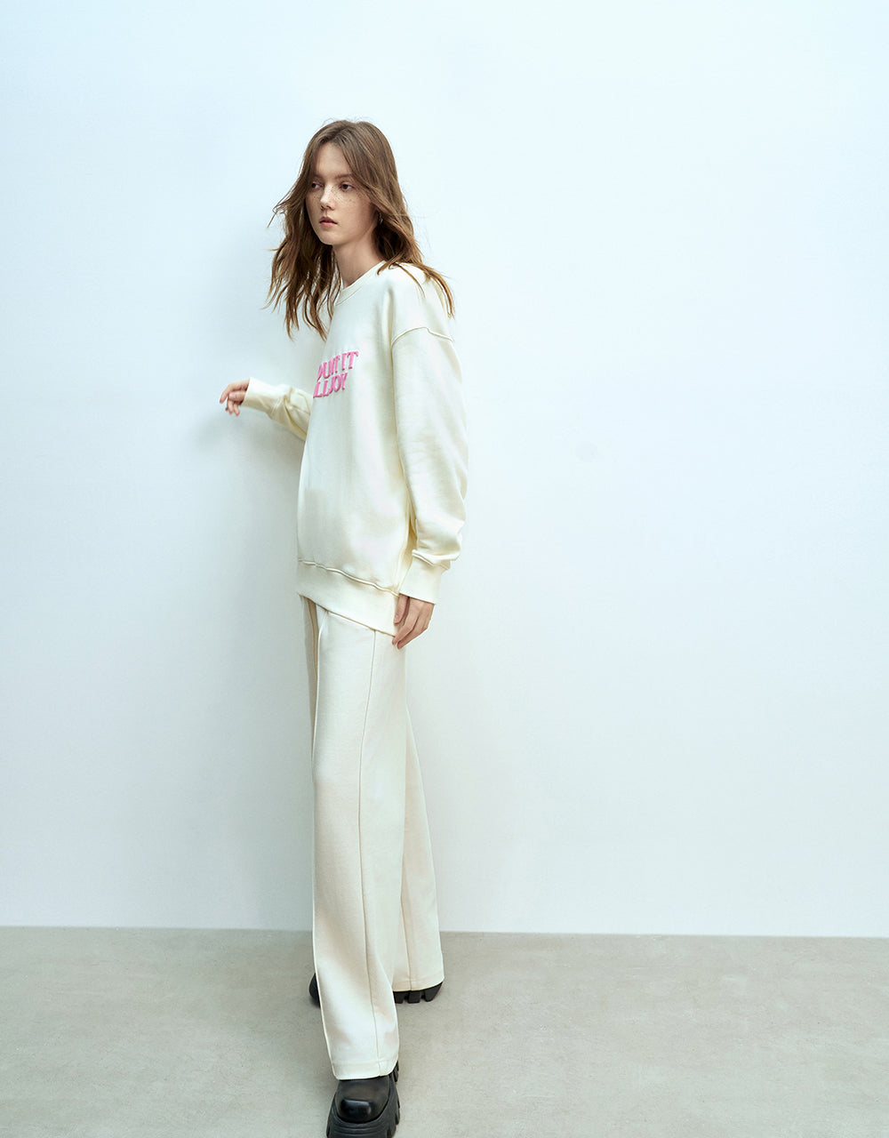 Letter Embossed Crew Neck Loose T-Shirt