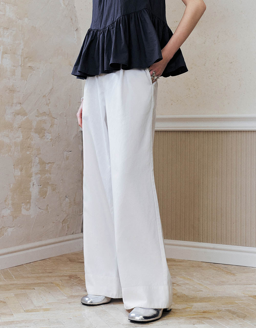 Loose Wide-Leg Pants