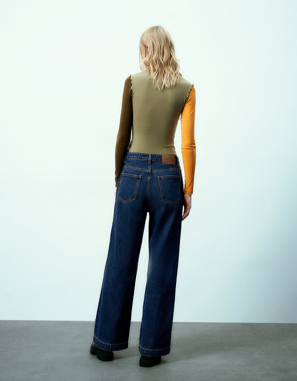 Wide-Leg Jeans