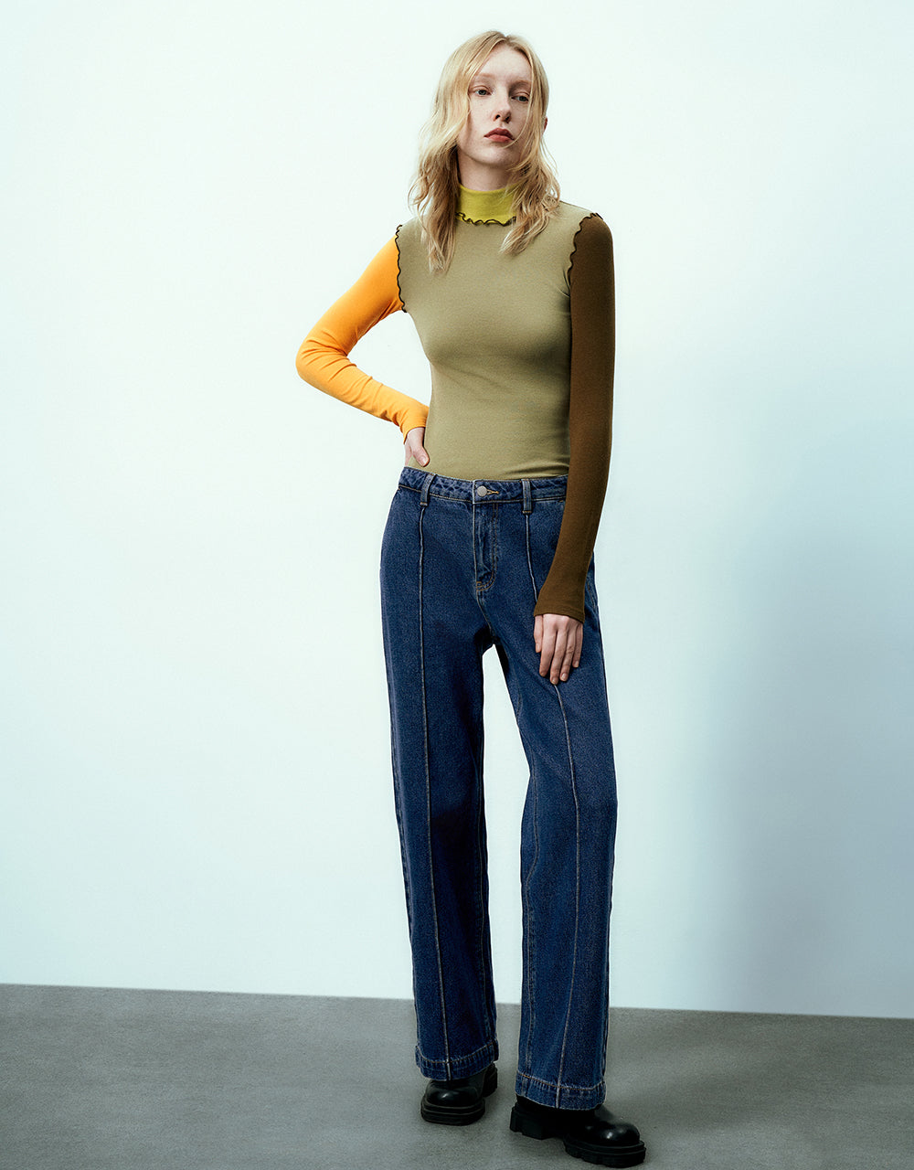 Wide-Leg Jeans