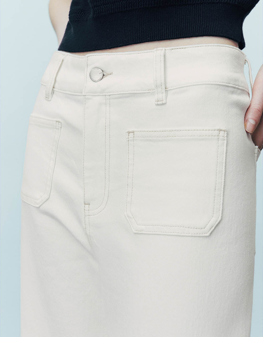 Front Pockets Wide-Leg Jeans