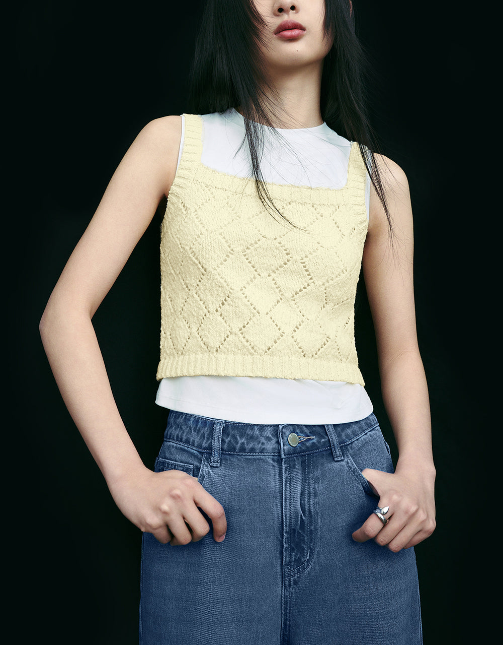 Sleeveless Square-Cut Collar Knitted T-Shirt