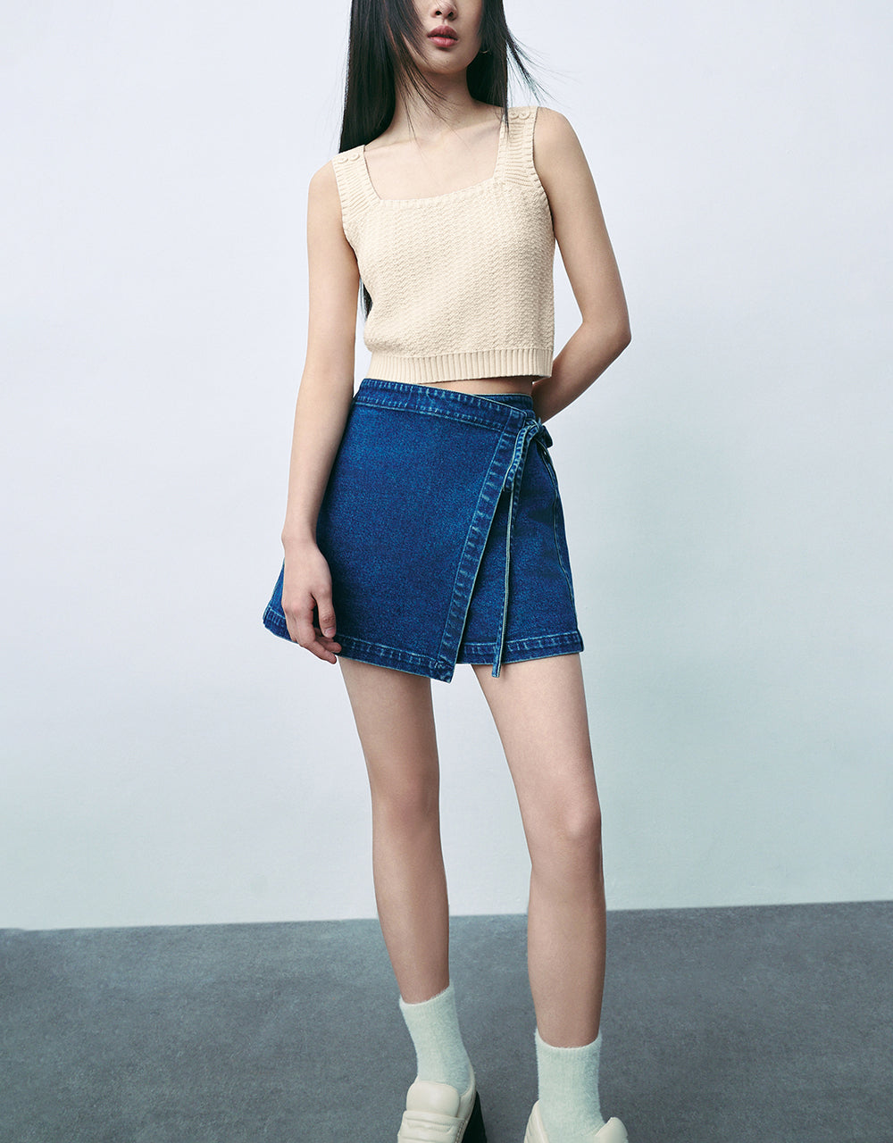 Square-cut Collar Knitted Tank Top