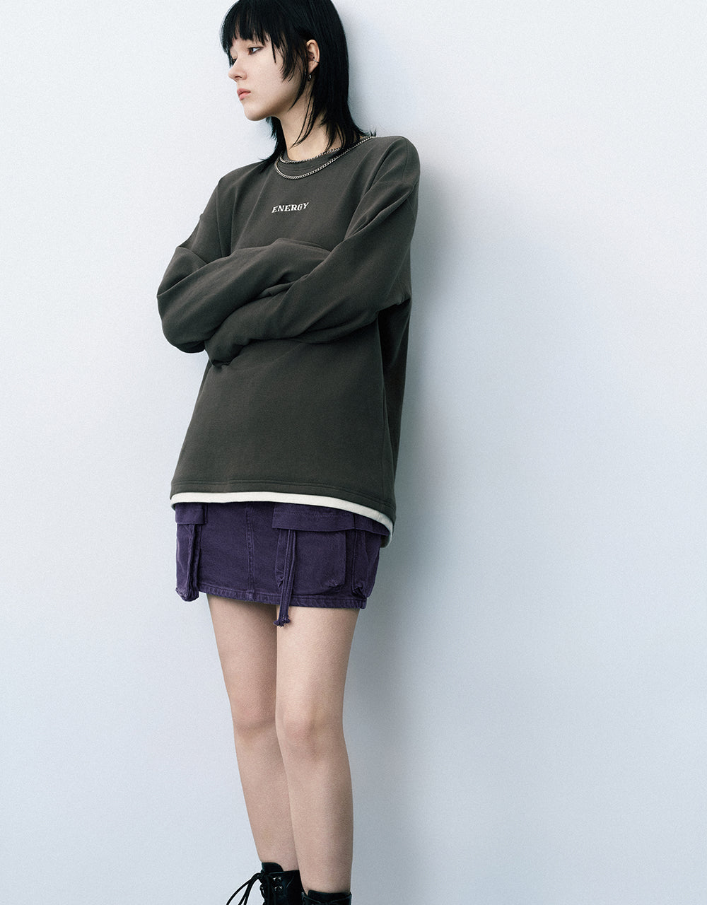 Letter Embossed Crew Neck Loose T-Shirt