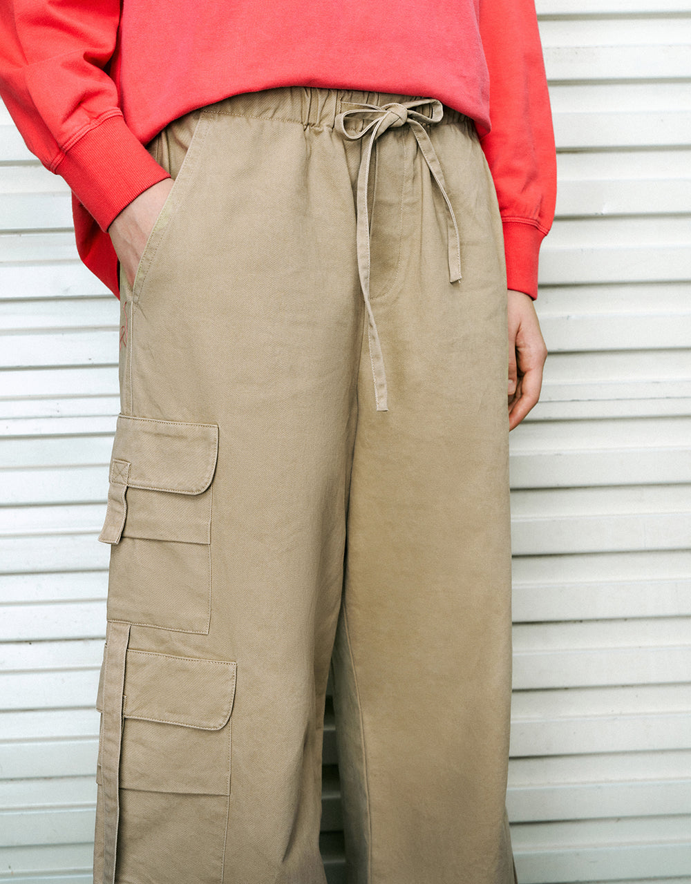 Multi-Pocket Drawstring Waist Wide-Leg Pants