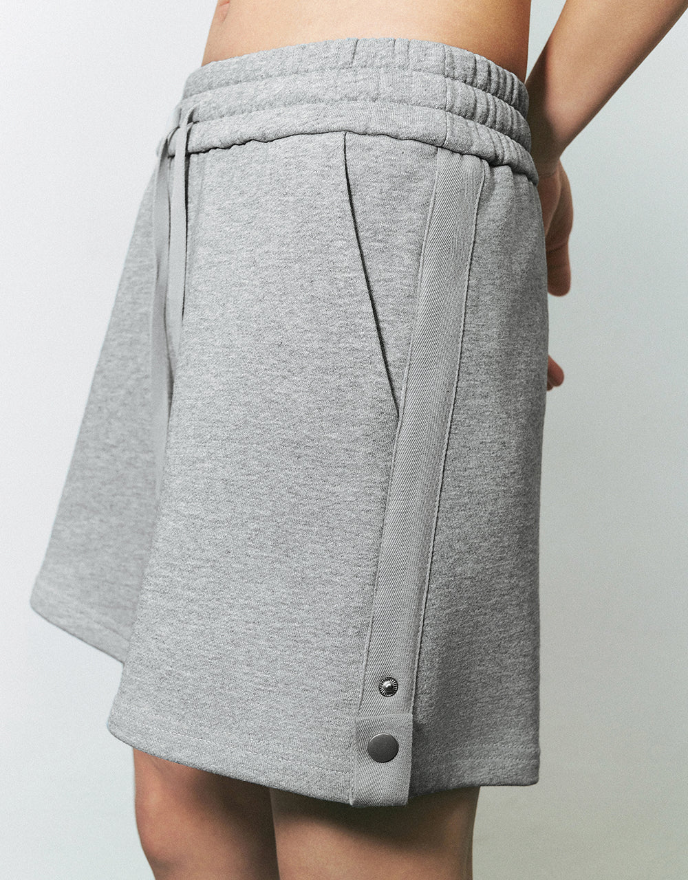 Drawstring Waist Loose Shorts