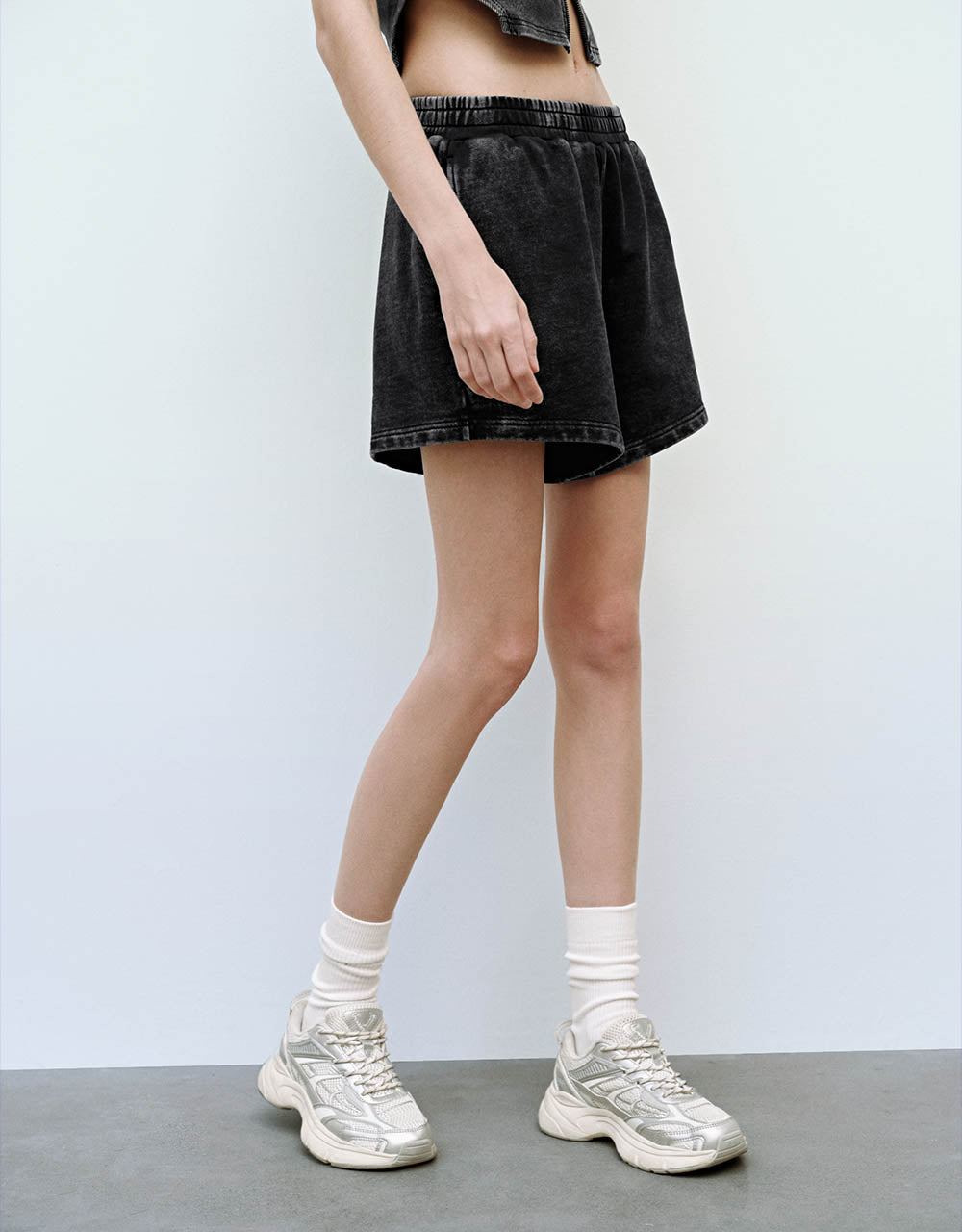 Elastic Waist Loose Shorts