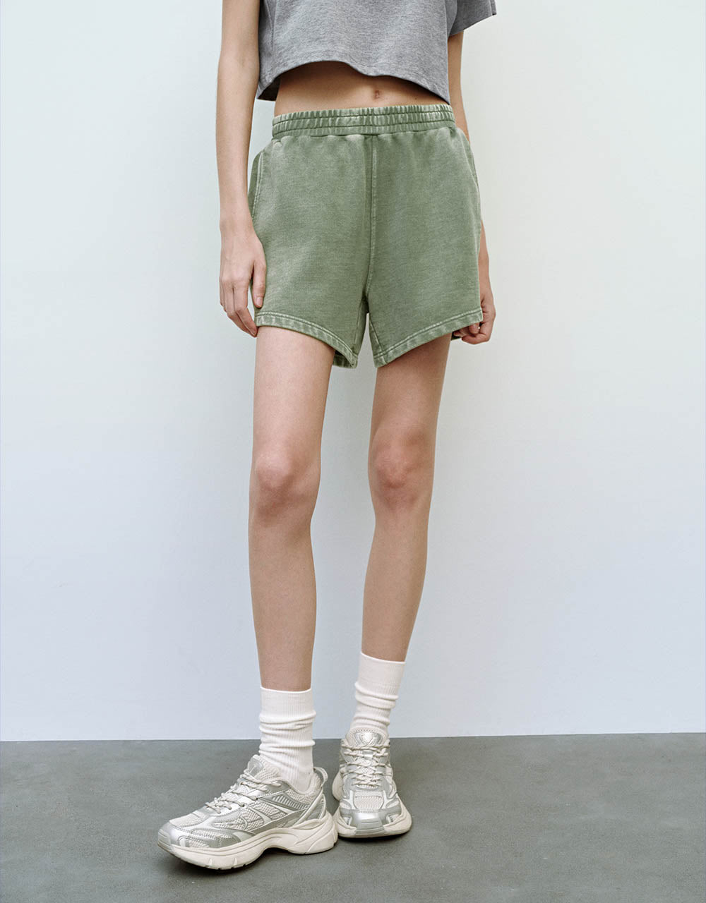 Elastic Waist Loose Shorts