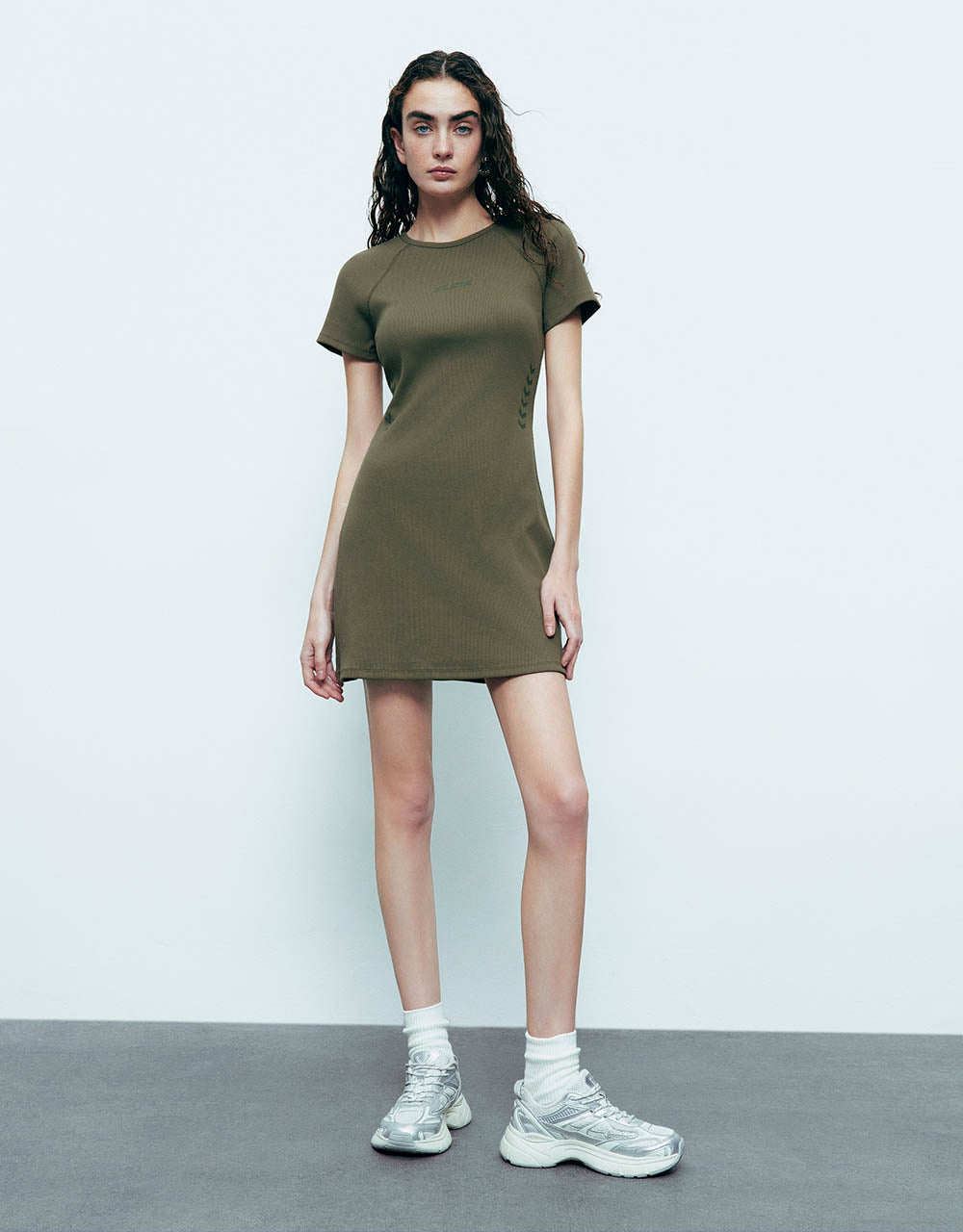 Raglan Sleeve Crew Neck Knitted Skinny Dress