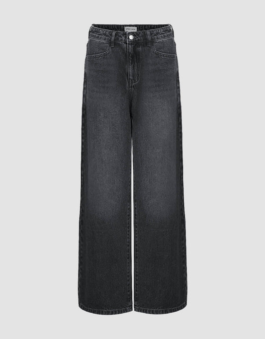 Wide-Leg Jeans