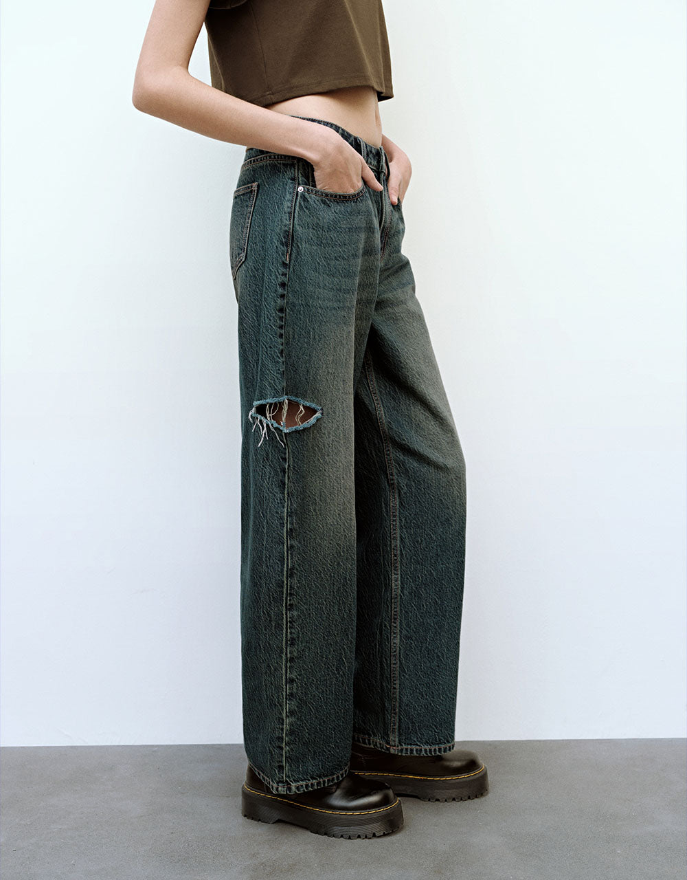 Cut-Out Wide-Leg Jeans