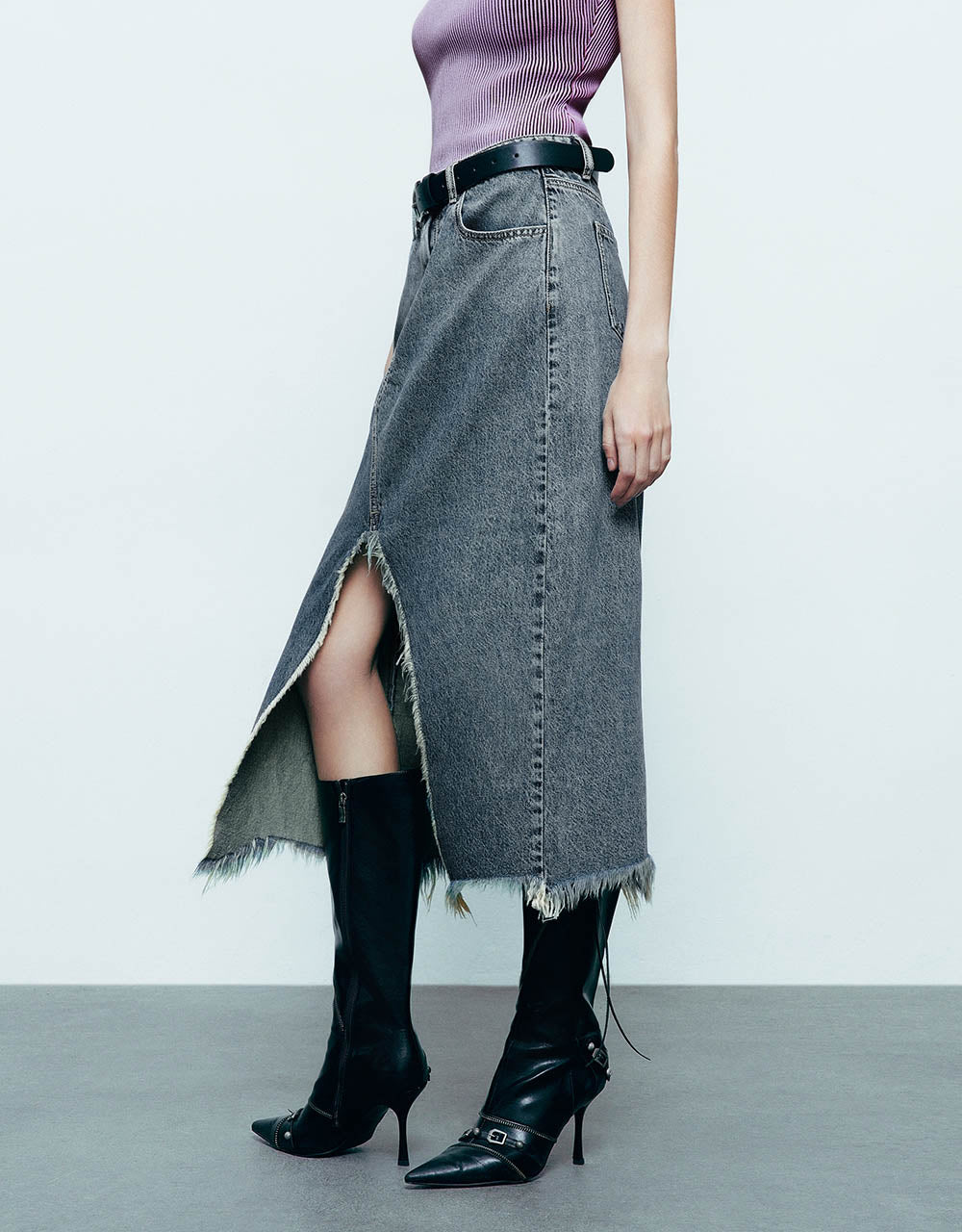 Split Raw Hem Straight Denim Skirt