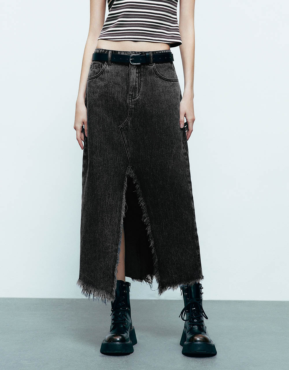 Split Raw Hem Straight Denim Skirt