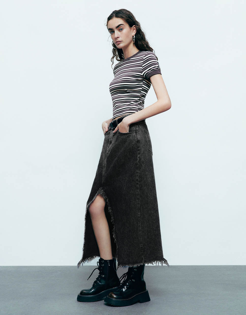 Split Raw Hem Straight Denim Skirt