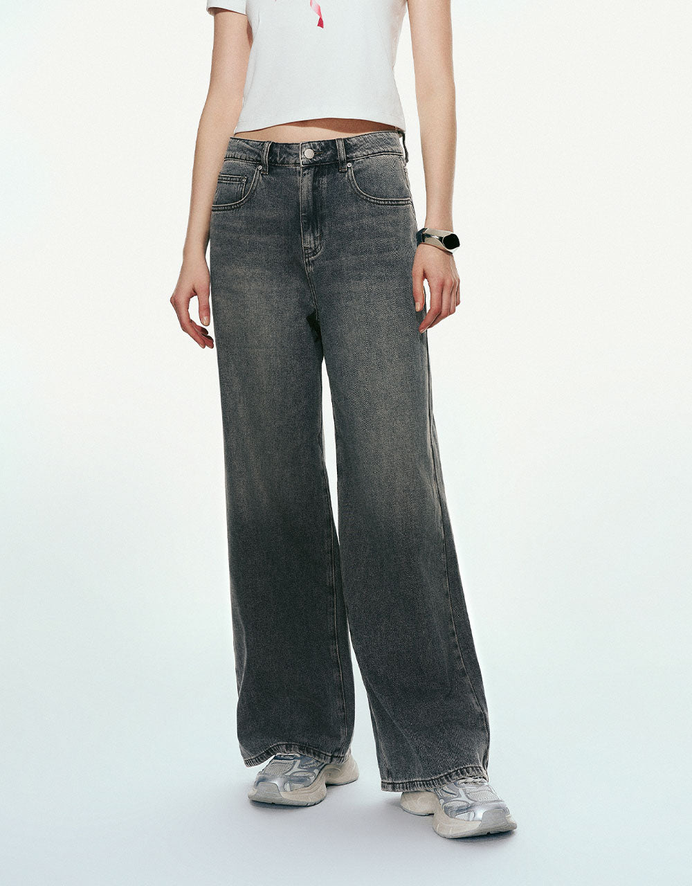 Wide-Leg Jeans