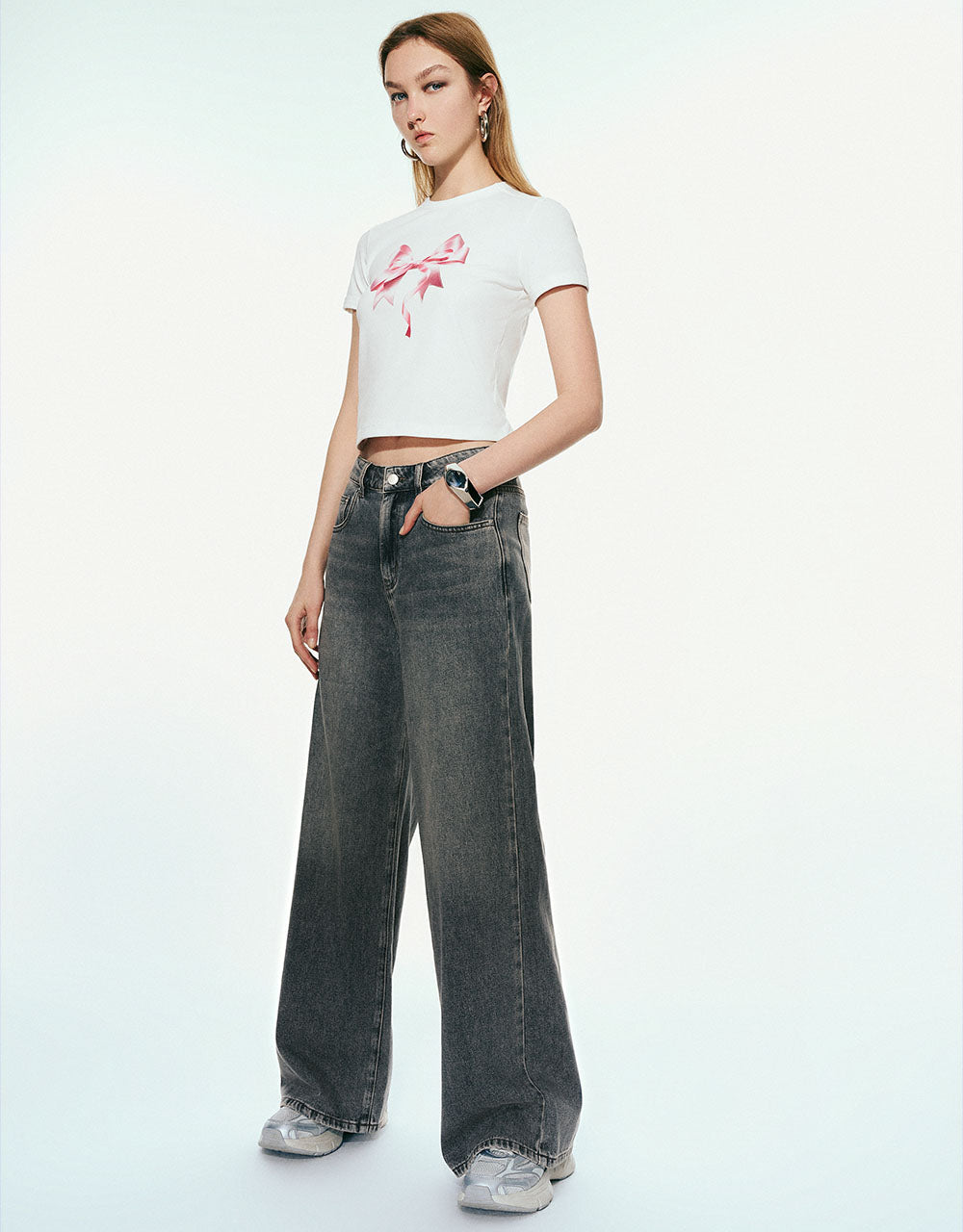 Wide-Leg Jeans