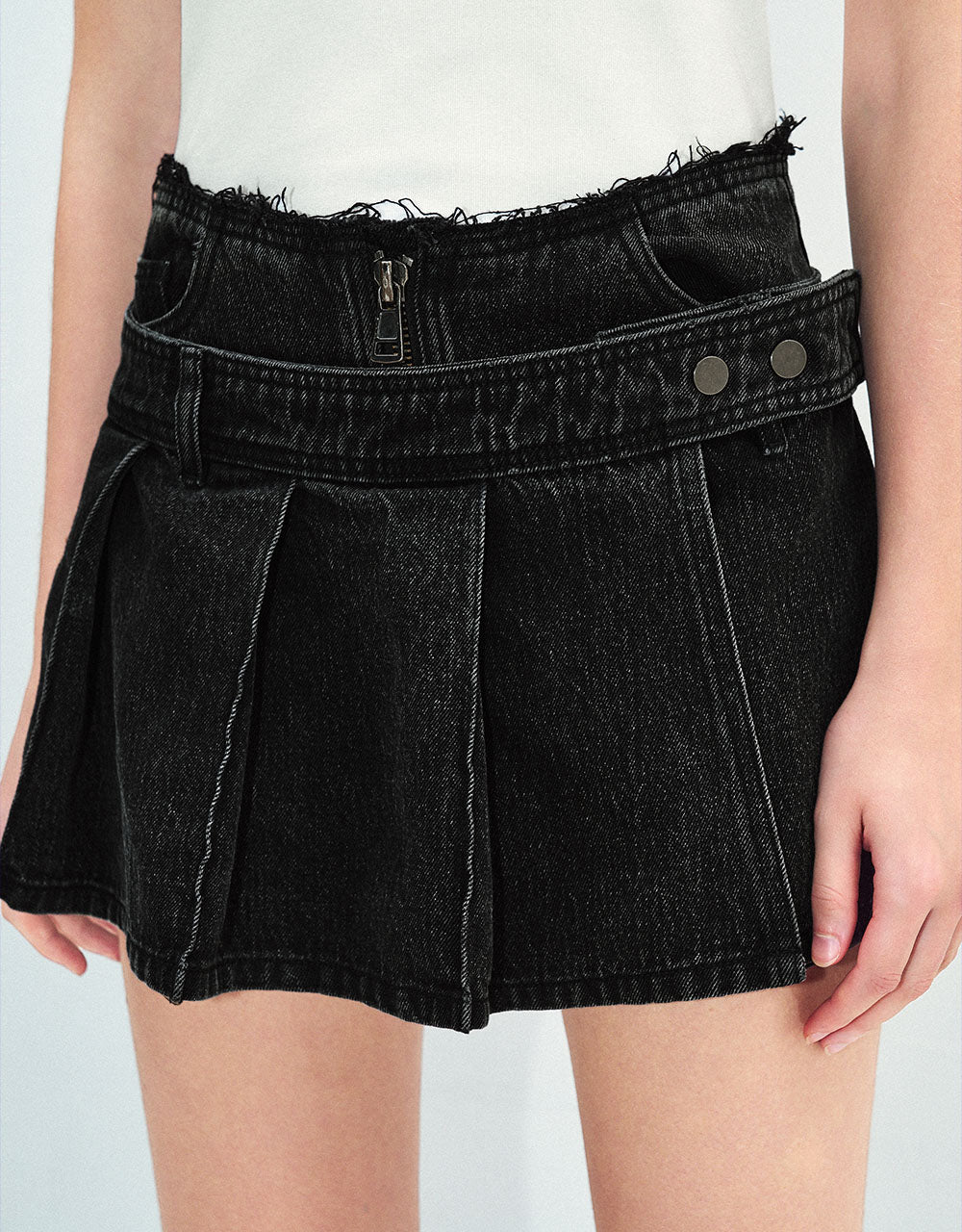 Gradient Pleated Denim Skort