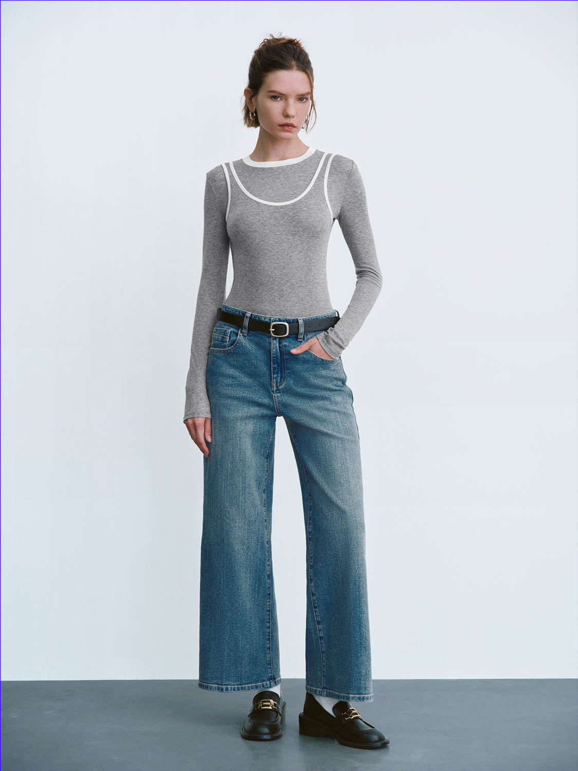 Straight Jeans With Belt