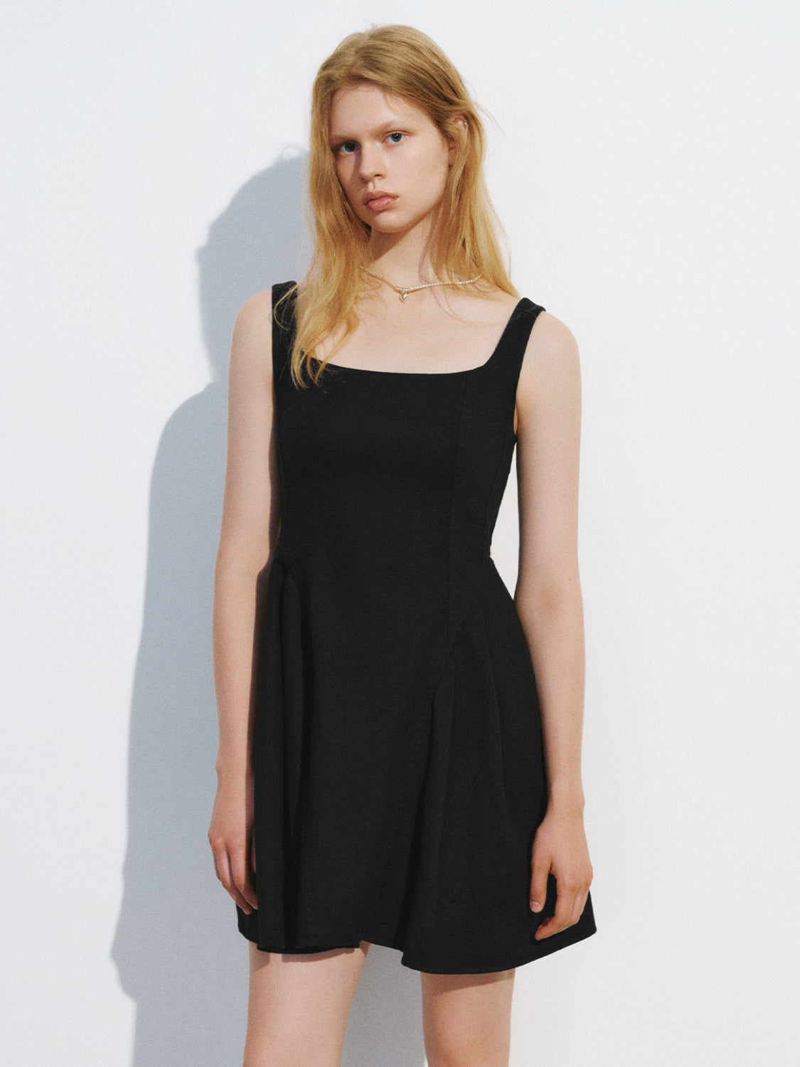 Sleeveless Square-cut Collar Skater Dress