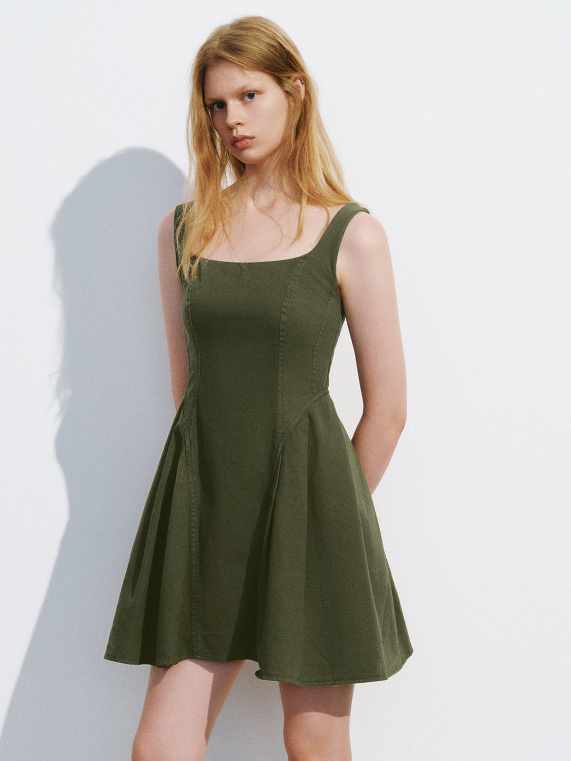 Sleeveless Square-cut Collar Skater Dress