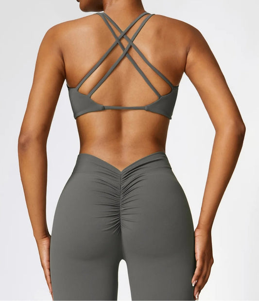 로나 트위스트 스컬프팅 탑 