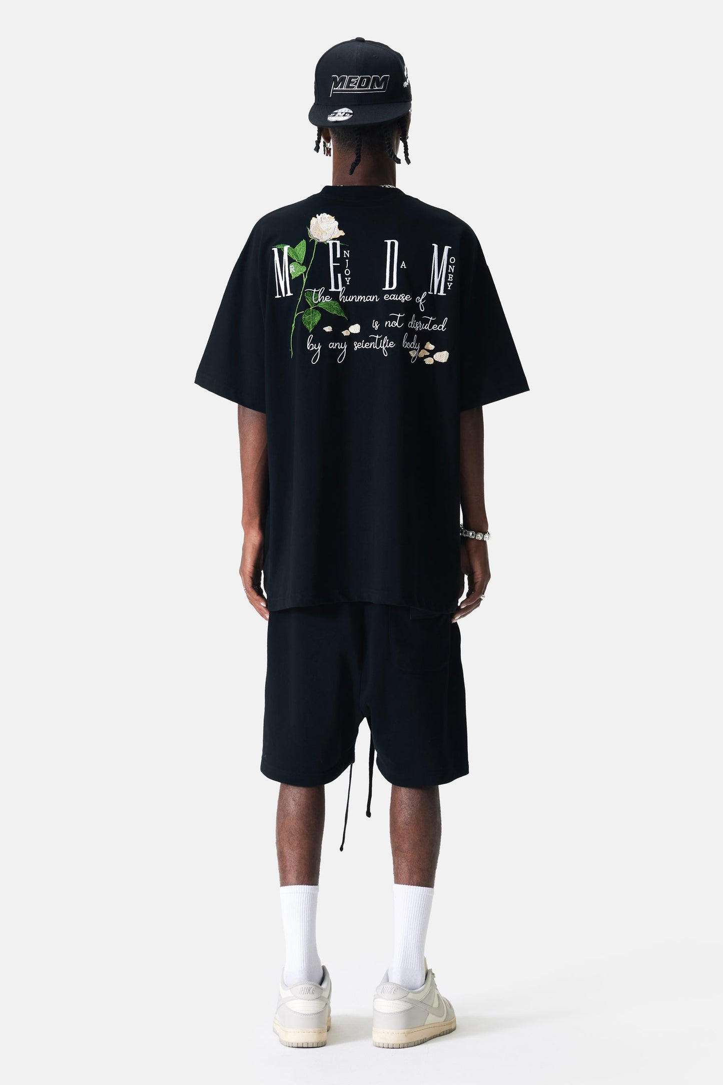 MEDM 자수 로즈 티셔츠 