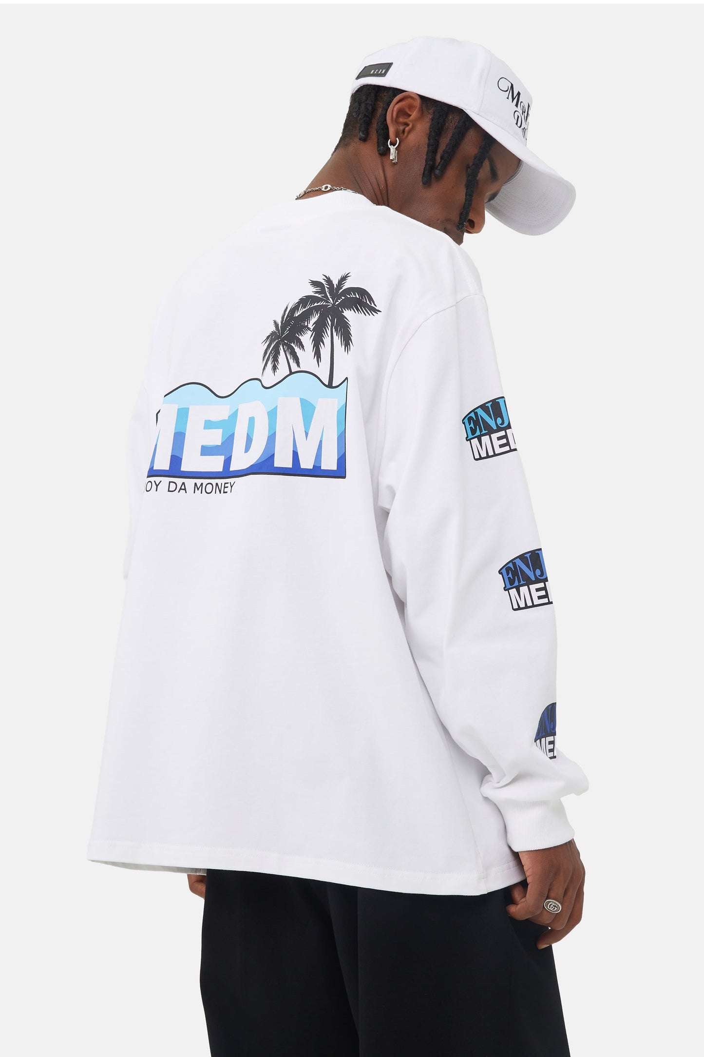 MEDM 긴팔 티셔츠