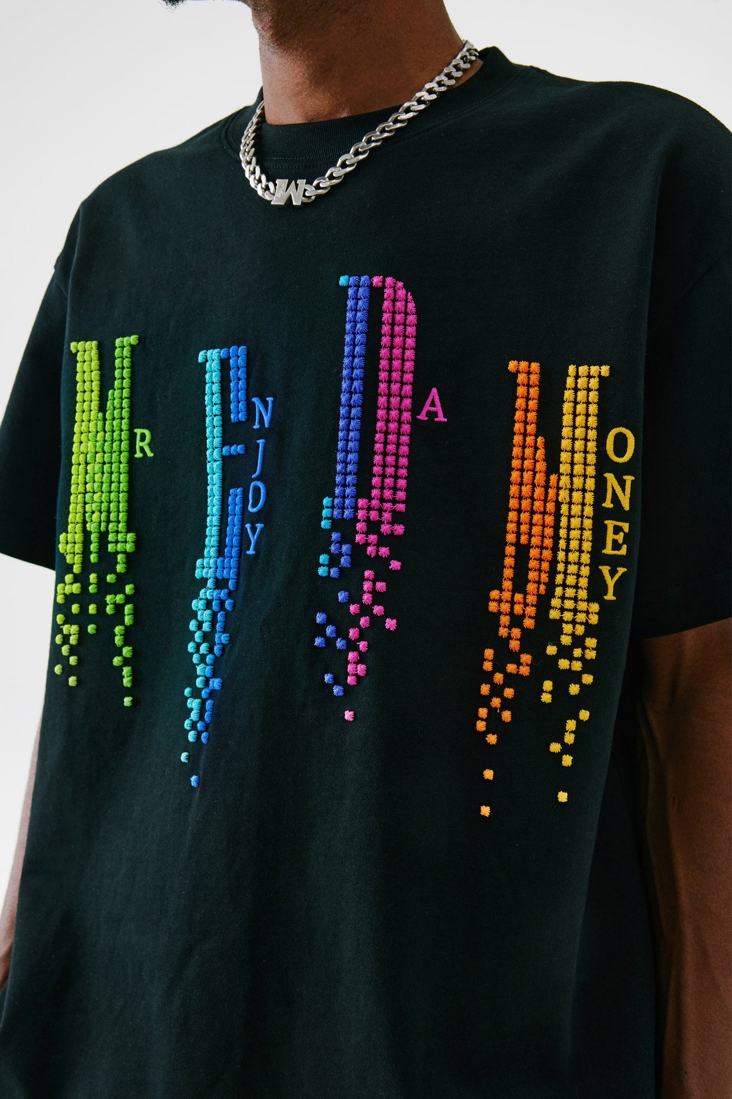 MEDM 보석 자수 티셔츠