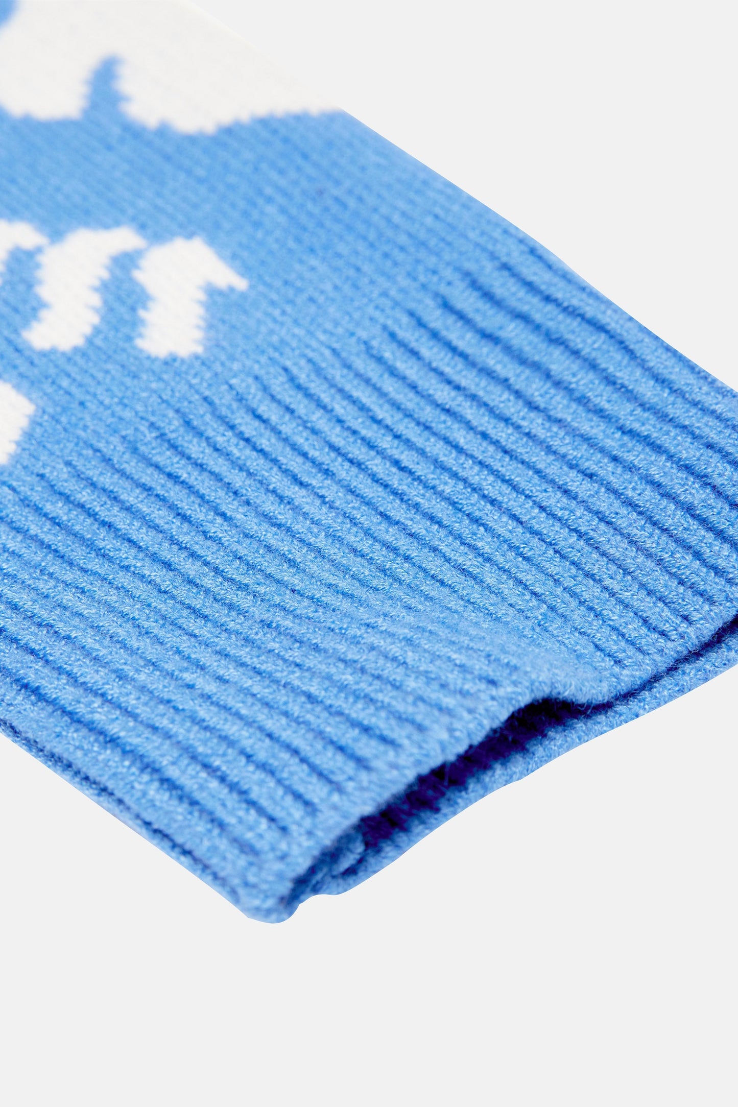 MEDM 캐슈 플라워 스웨터