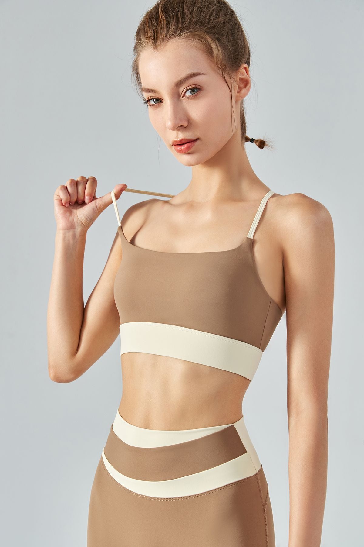 Colorblock Criss Cross Back Sports Bra