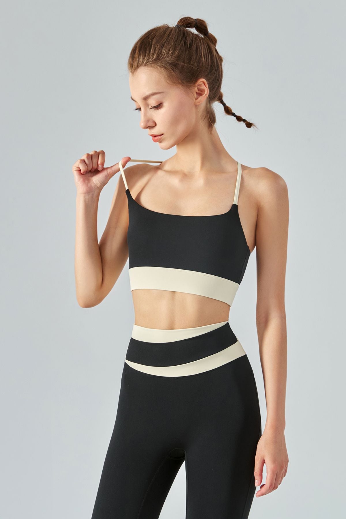 Colorblock Criss Cross Back Sports Bra