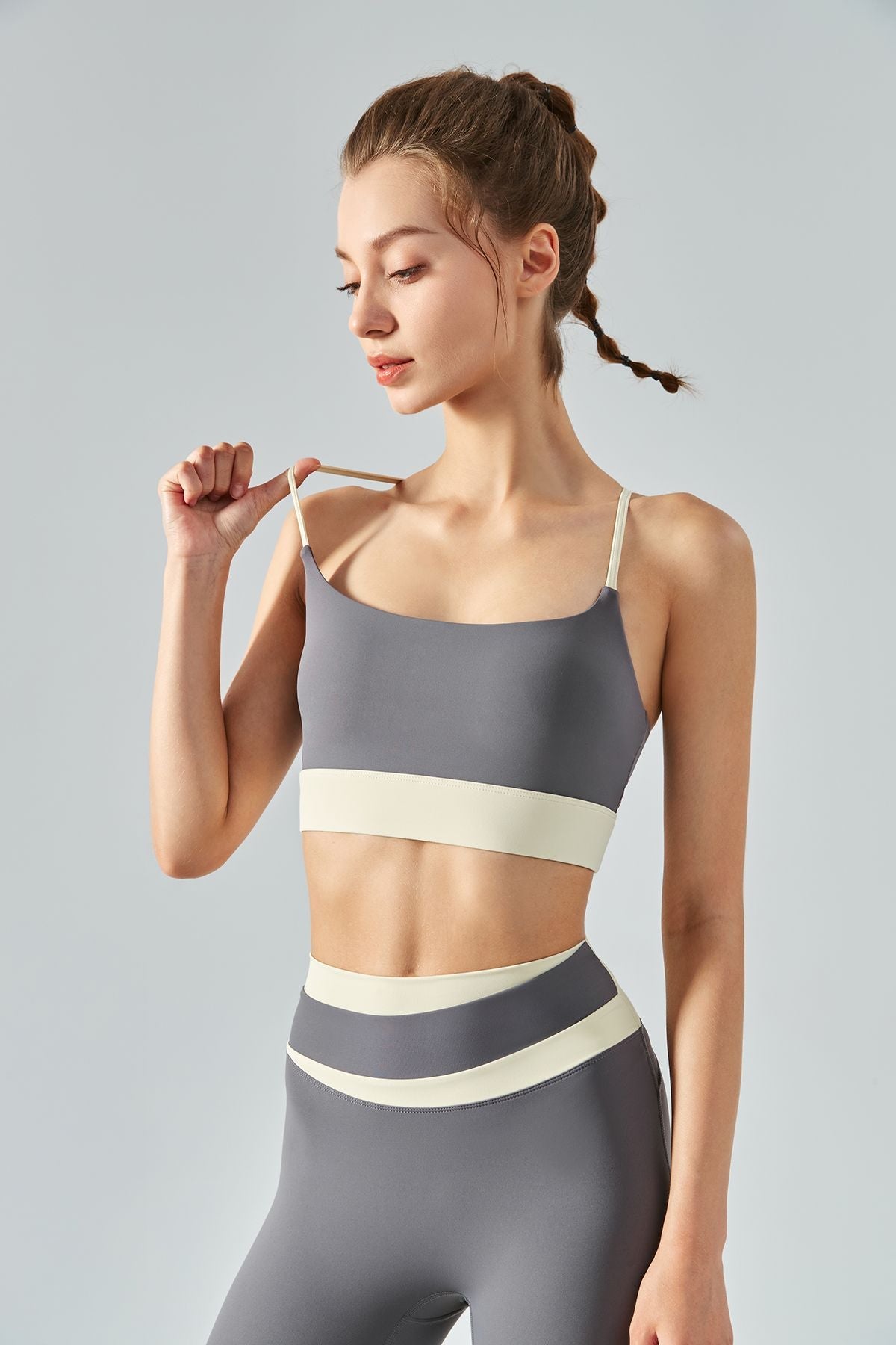 Colorblock Criss Cross Back Sports Bra