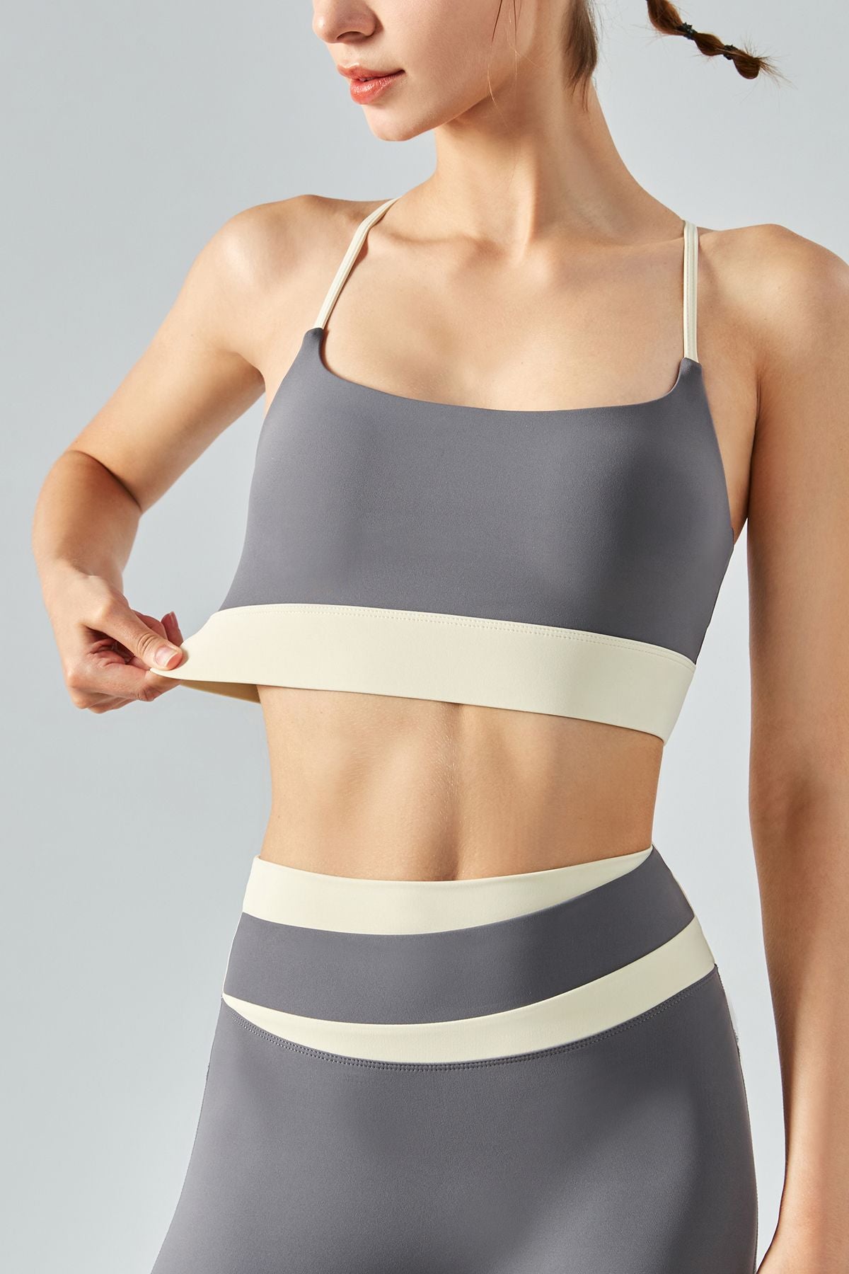 Colorblock Criss Cross Back Sports Bra
