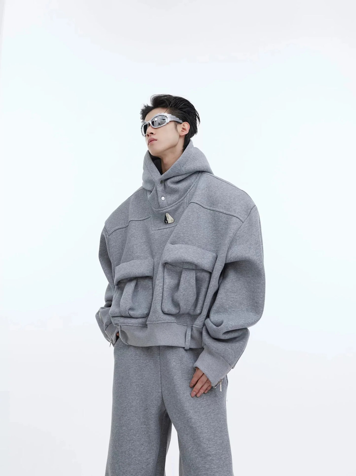 Deconstructed Heavy Hoodie with Large Pockets and Casual Sports Set