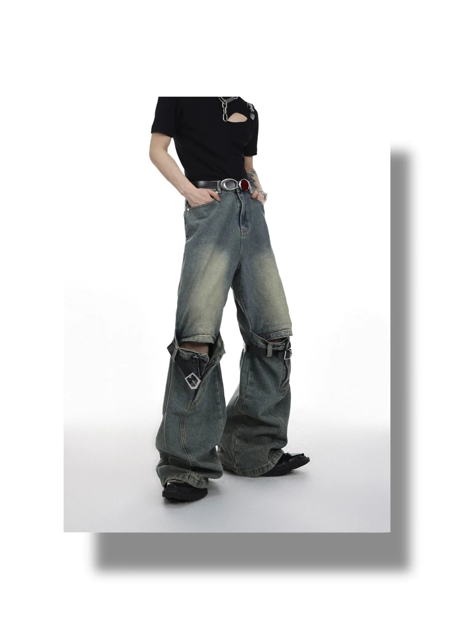 Distressed Wide-Leg High-Waist Jeans with Cut Out - Belt Spliced